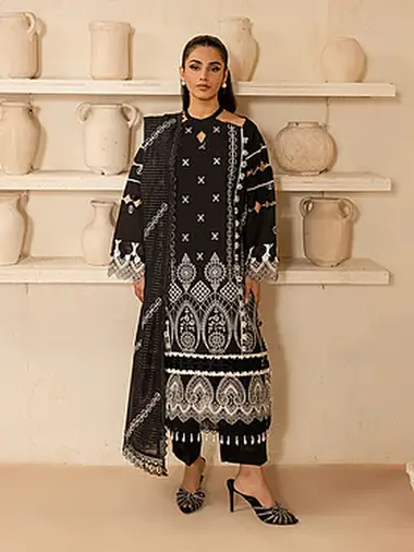 Embroidered Lawn Front  Voil Tilla Dupatta by PARISHAY, Black