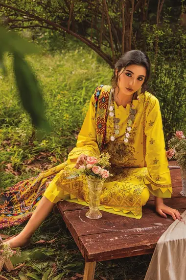 Embroidered Khaddar Front Digital Printed Khaddar Shawl by PURI FABRICS, Yellow