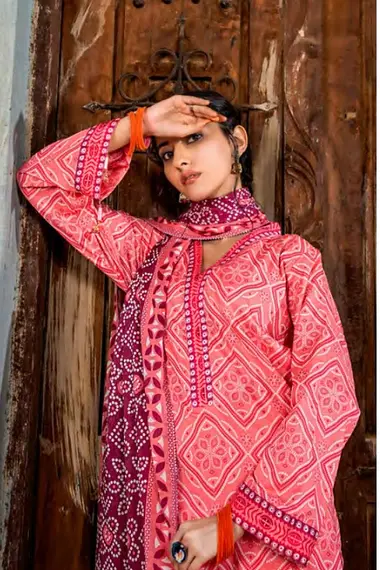 Printed Cambric Shirt And Dupatta by ZESH TEXTILE, DeepPink